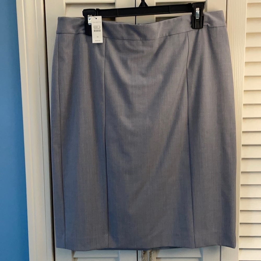 Talbots Gray skirt. Size 10 NWT